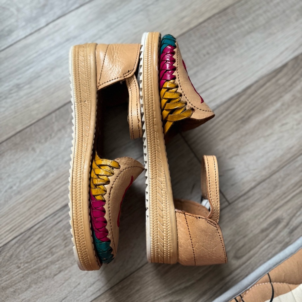 Fanny Artesanias Leather Sandals 
Hecho En Mexico - Picture 8 of 11